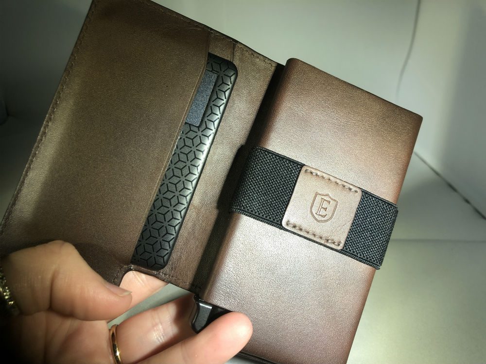Ekster Smart Wallet in brown leather